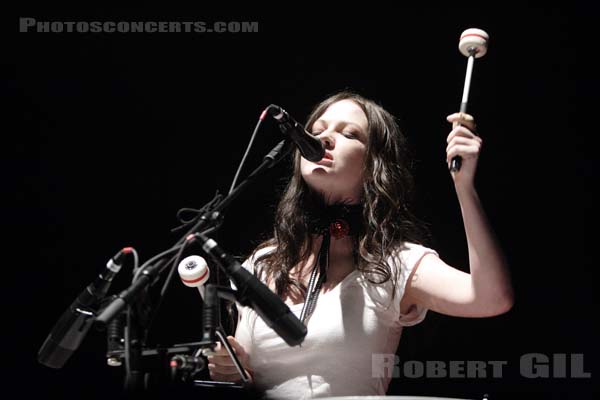 THE WHITE STRIPES - 2005-10-16 - PARIS - Zenith - 